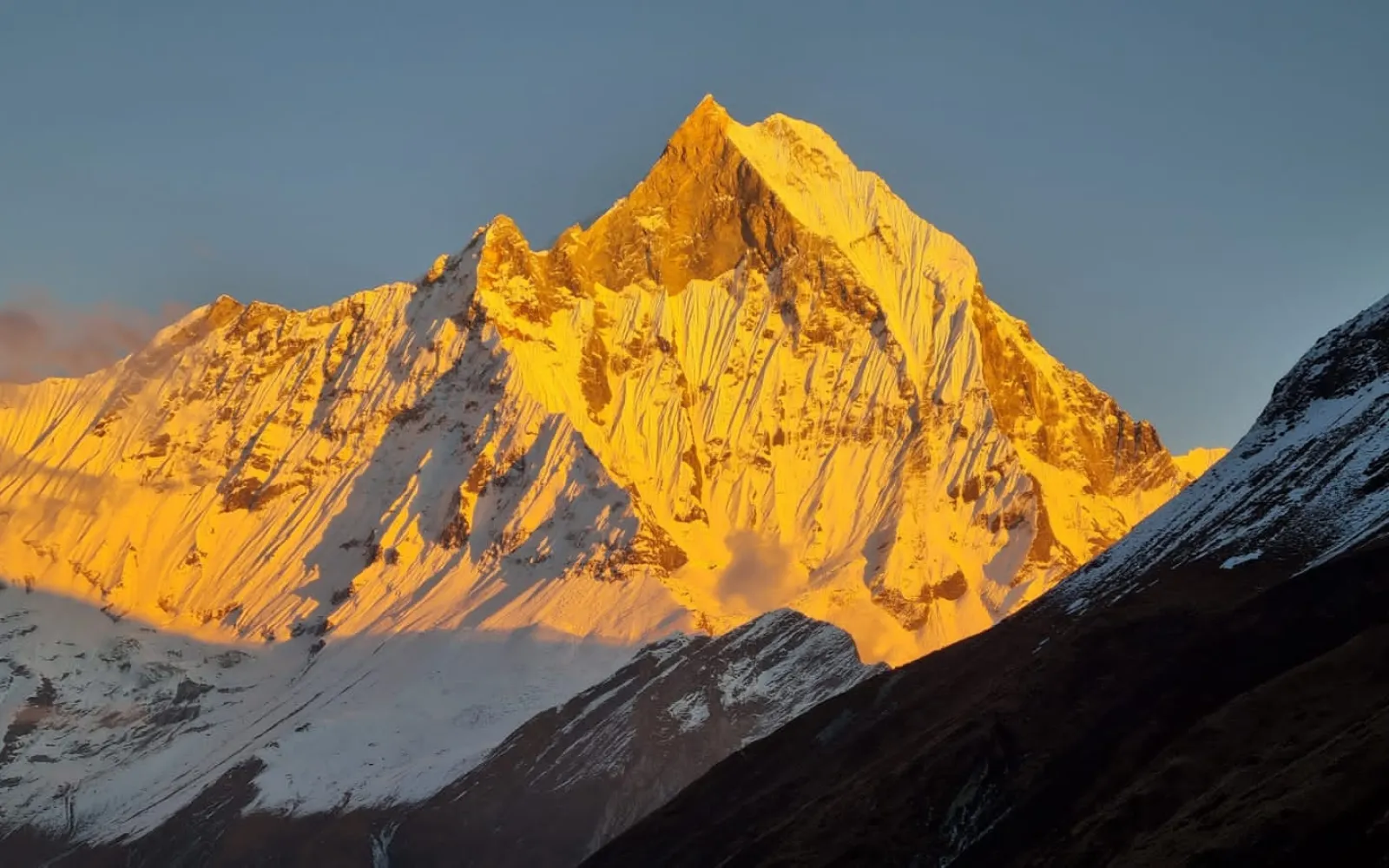 Trek in Everest Annapurna Manaslu Safe